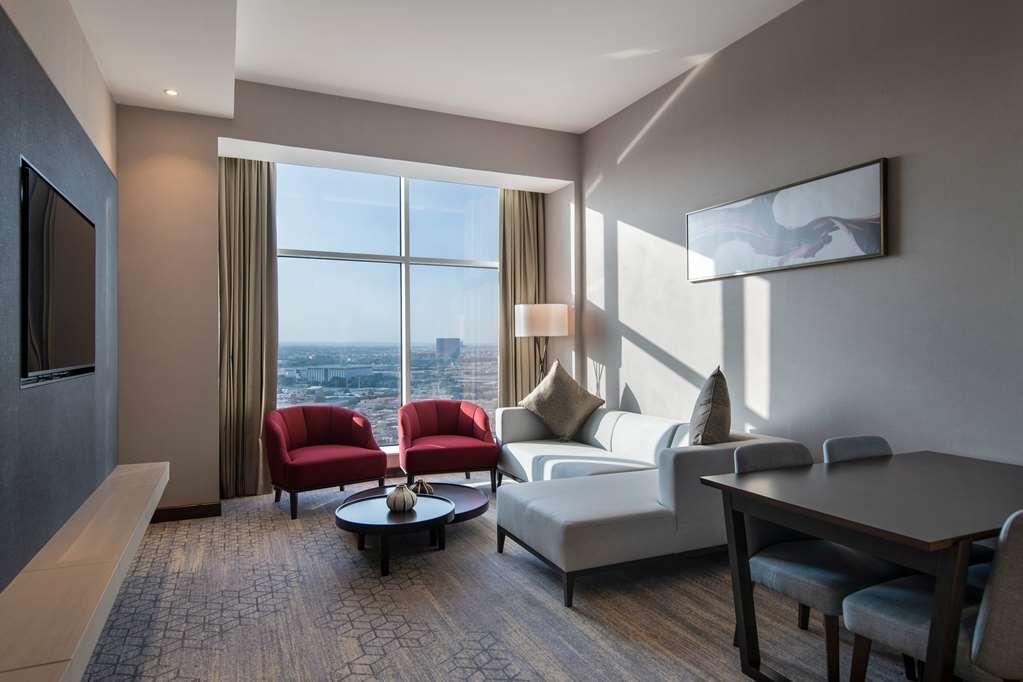 Ramada By Wyndham Riyadh King Fahd Road Phòng bức ảnh