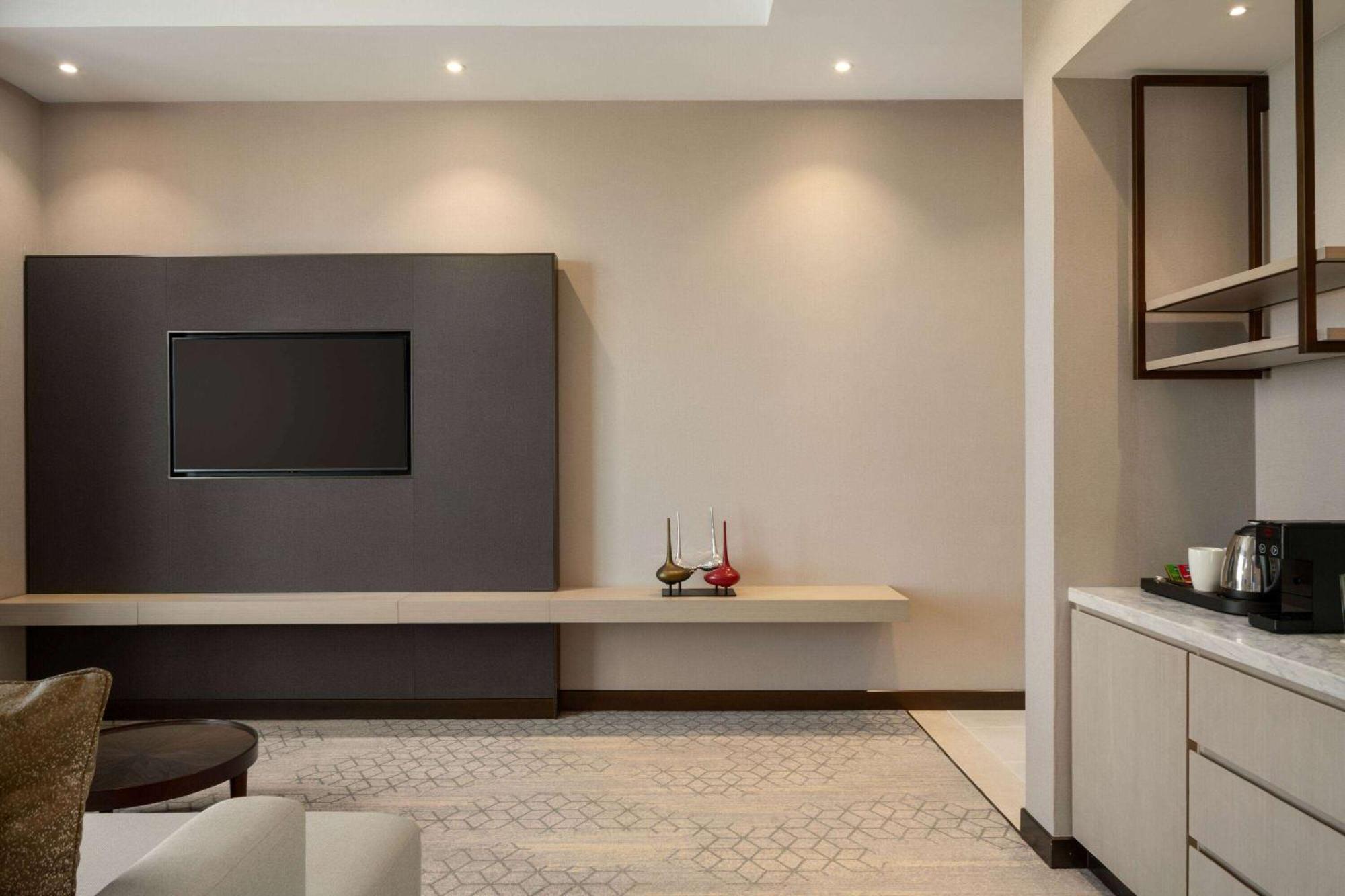 Ramada By Wyndham Riyadh King Fahd Road Ngoại thất bức ảnh