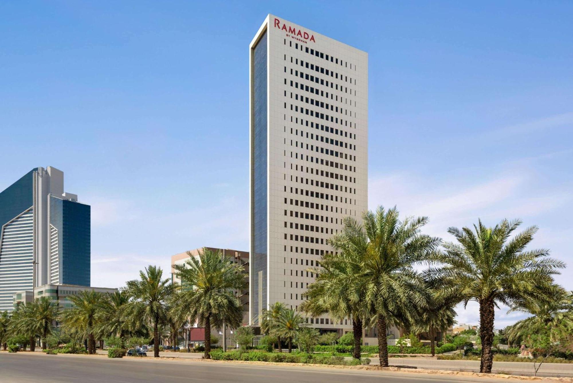 Ramada By Wyndham Riyadh King Fahd Road Ngoại thất bức ảnh Ramada Hotel, Al Qusais