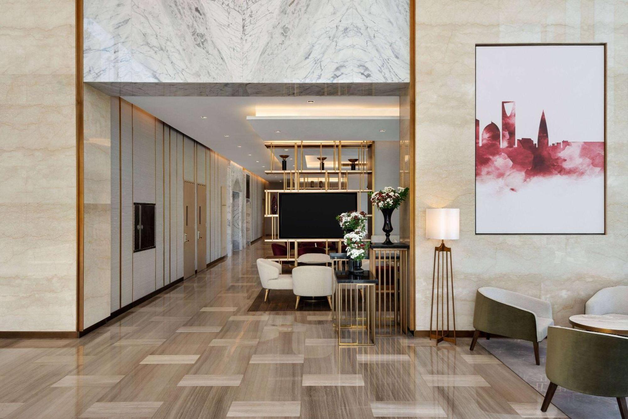 Ramada By Wyndham Riyadh King Fahd Road Ngoại thất bức ảnh The lobby of the hotel