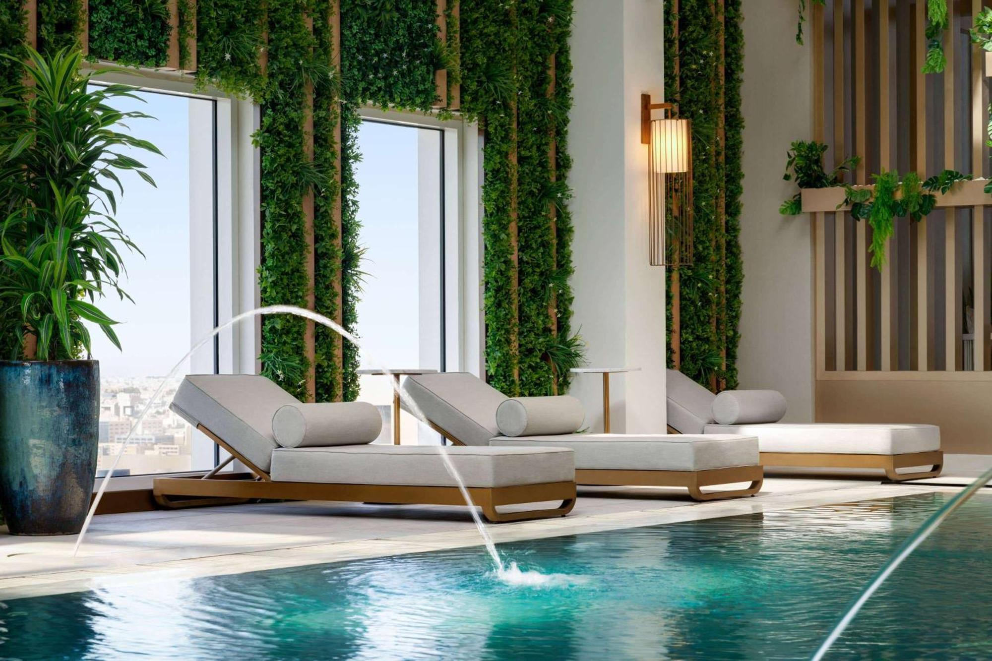 Ramada By Wyndham Riyadh King Fahd Road Ngoại thất bức ảnh The pool at the 1017 Oliver